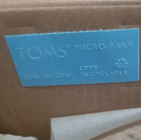 Tom's Monica Oxford Slingback Wedges Wide Width - Picture 5 of 6